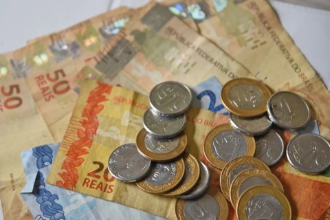 Proposta do governo para regras do orçamento de 2026 estima salário mínimo de R$ 1.630
