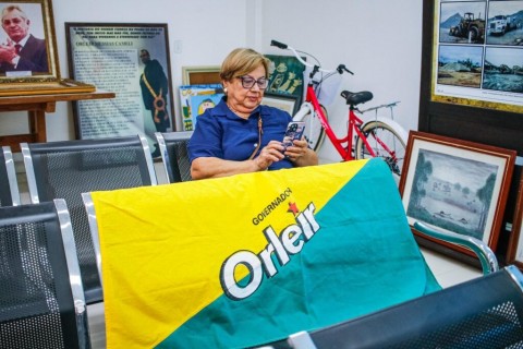 NOITE DE AUTÓGRAFOS